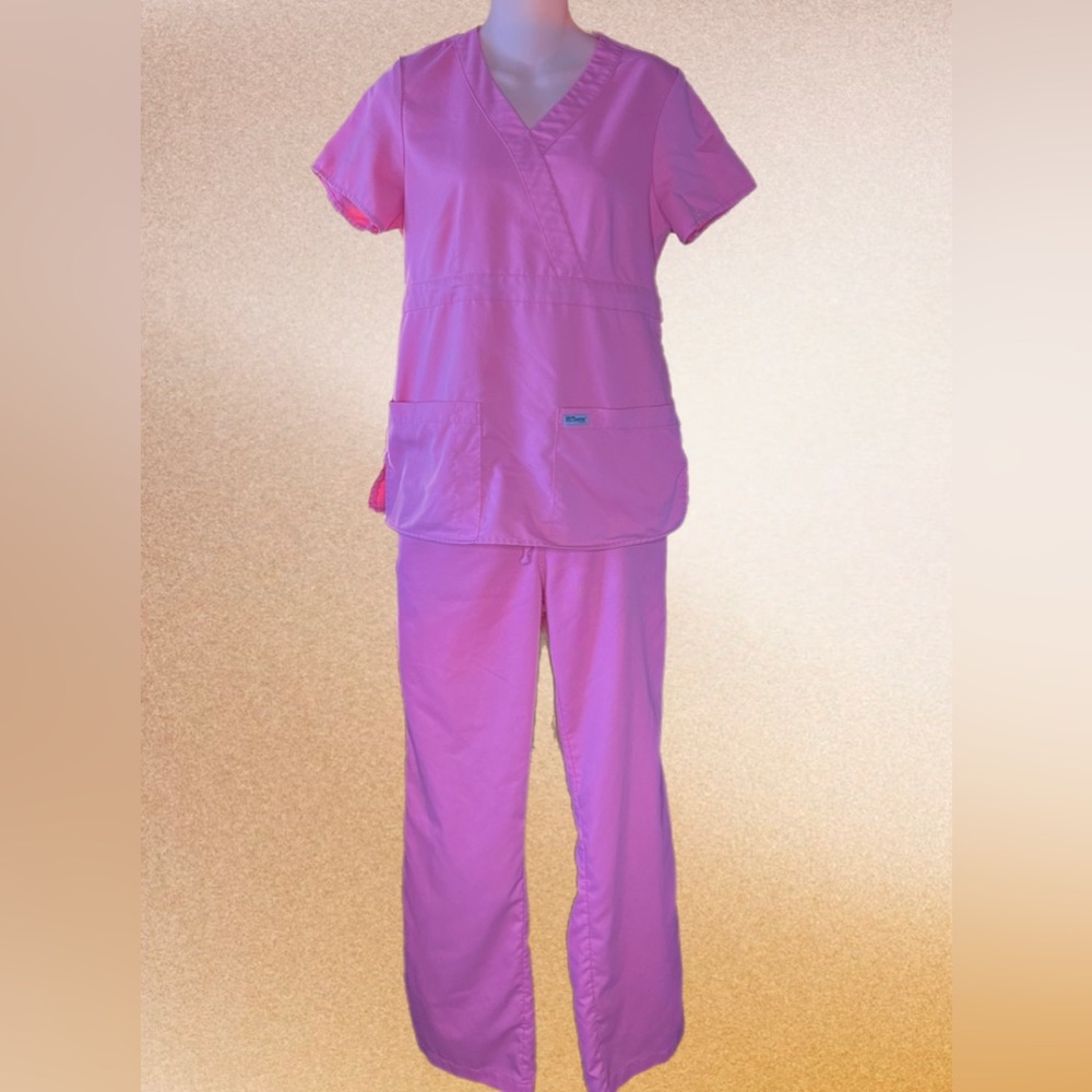 Pink Grey’s Anatomy Scrub Set Top + Bottoms size Medium